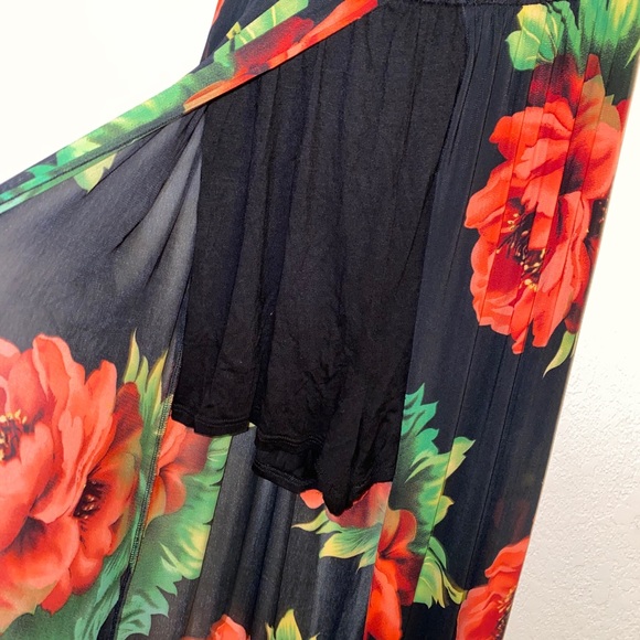 Clothes - Picture 2 of 4